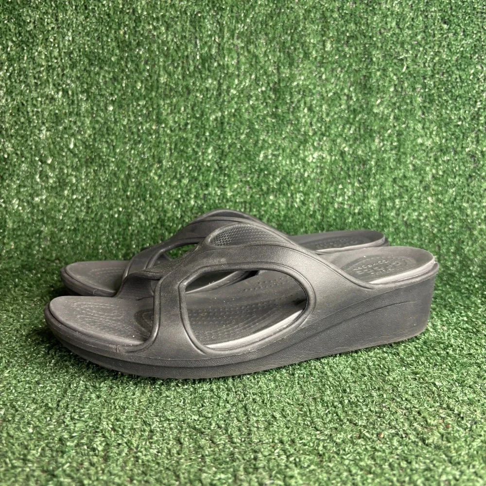 Crocs Sanrah Twist Dual Comfort Wedge Sandal Slide Casual Black Womens Size 10